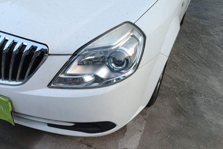 Used Buick Excelle 2015 1.5L Automatic Classic Model Left Front Headlight