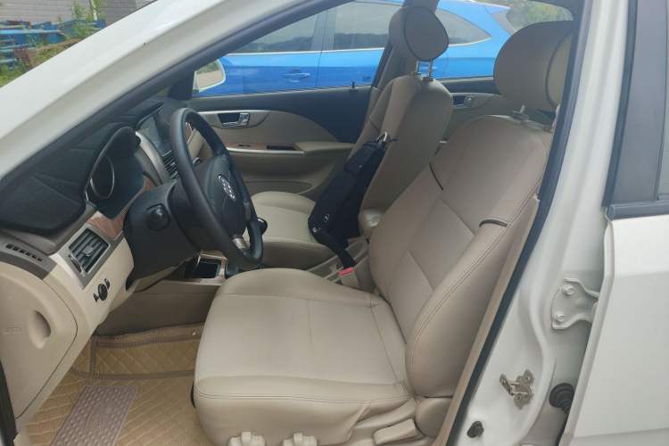 Used Buick Excelle 2015 1.5L Manual Classic Trim Left Front Seat