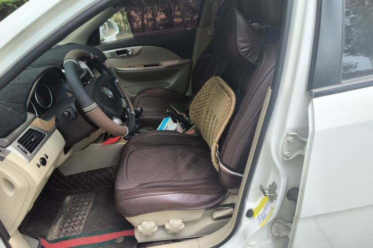 Used Buick Excelle 2015 1.5L Manual Classic Trim Left Front Seat