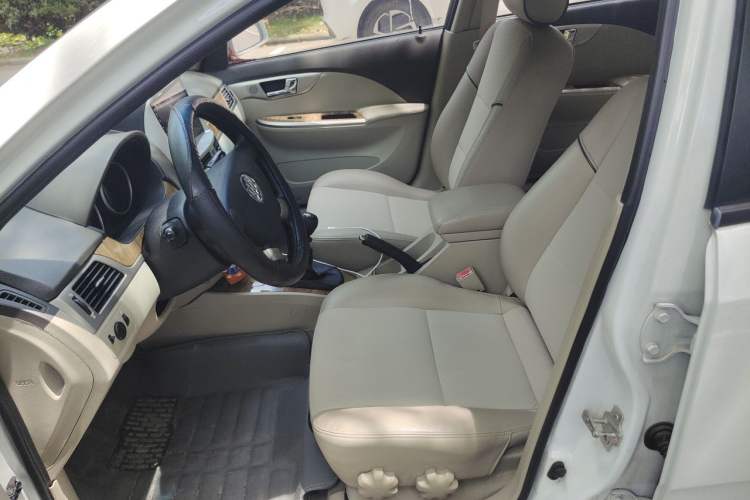 Used Buick Excelle 2015 1.5L Manual Classic Trim Left Front Seat