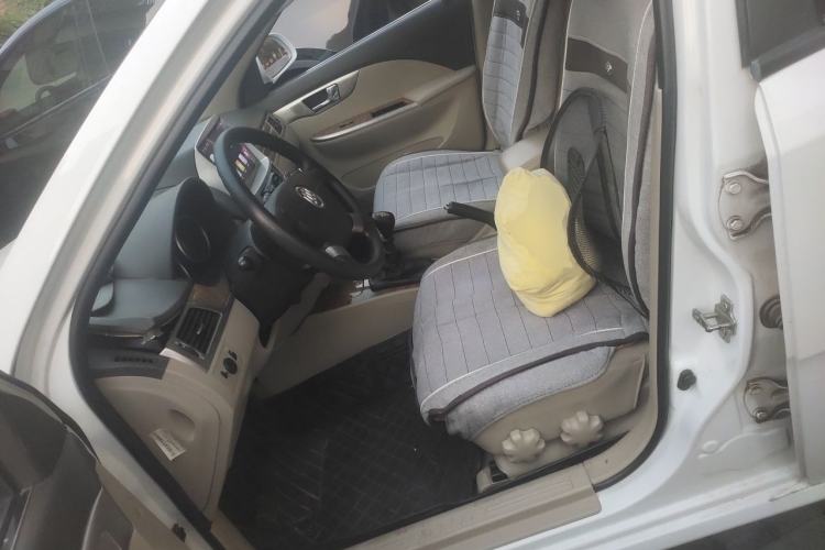 Used Buick Excelle 2015 1.5L Manual Classic Trim Left Front Seat