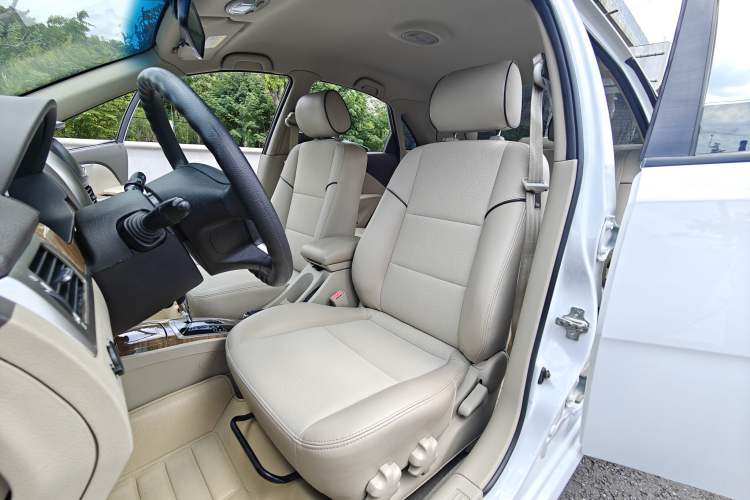 Used Buick Excelle 2015 1.5L Automatic Classic Model Left Front Seat