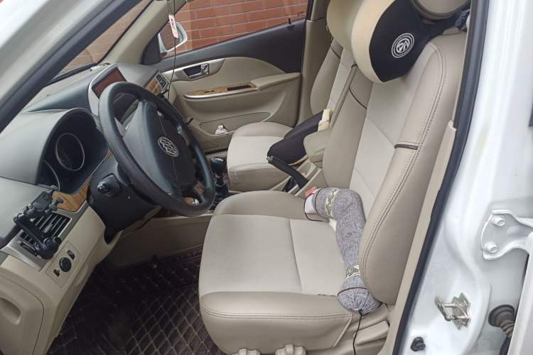 Used Buick Excelle 2015 1.5L Manual Classic Trim Left Front Seat