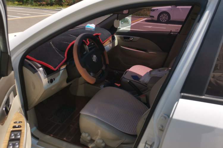 Used Buick Excelle 2015 1.5L Manual Luxury Model Left Front Seat