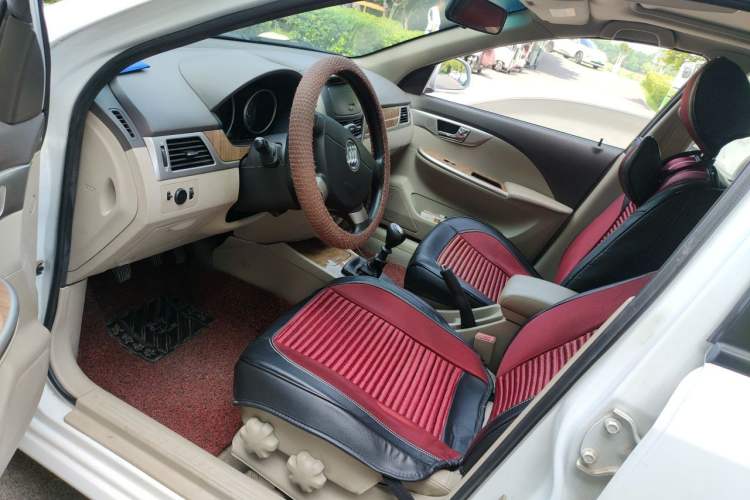 Used Buick Excelle 2015 1.5L Manual Classic Trim Left Front Seat