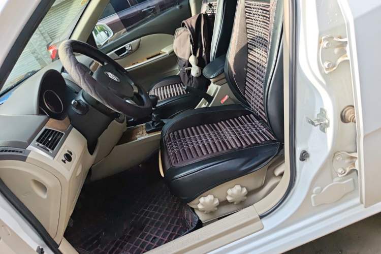 Used Buick Excelle 2015 1.5L Manual Classic Trim Left Front Seat