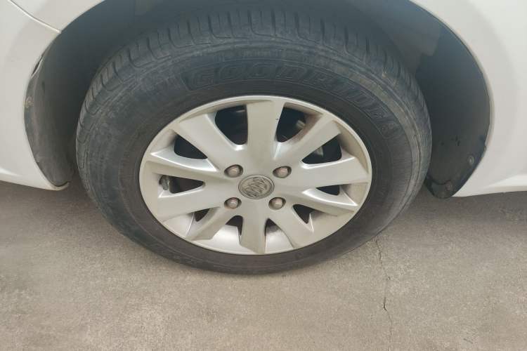 Used Buick Excelle 2015 1.5L Manual Classic Trim Left Front Wheel Hub