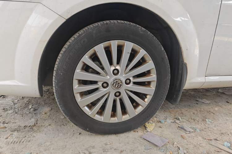 Used Buick Excelle 2015 1.5L Automatic Luxury Edition Left Front Wheel Hub