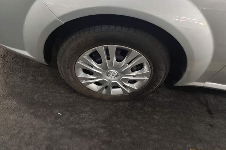 Used Buick Excelle 2015 1.5L Automatic Classic Model Left Front Wheel Hub
