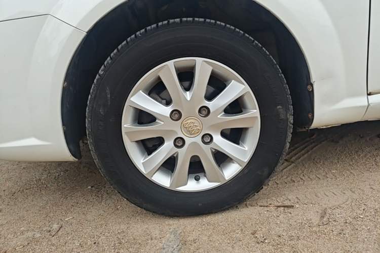 Used Buick Excelle 2015 1.5L Manual Classic Trim Left Front Wheel Hub