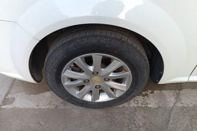 Used Buick Excelle 2015 1.5L Automatic Classic Model Left Front Wheel Hub