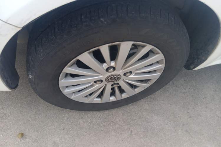 Used Buick Excelle 2015 1.5L Automatic Classic Model Left Front Wheel Hub