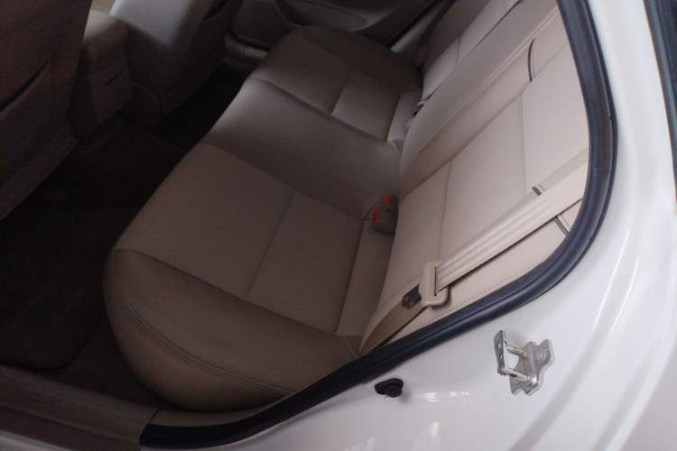 Used Buick Excelle 2015 1.5L Automatic Classic Model Left Rear Seat