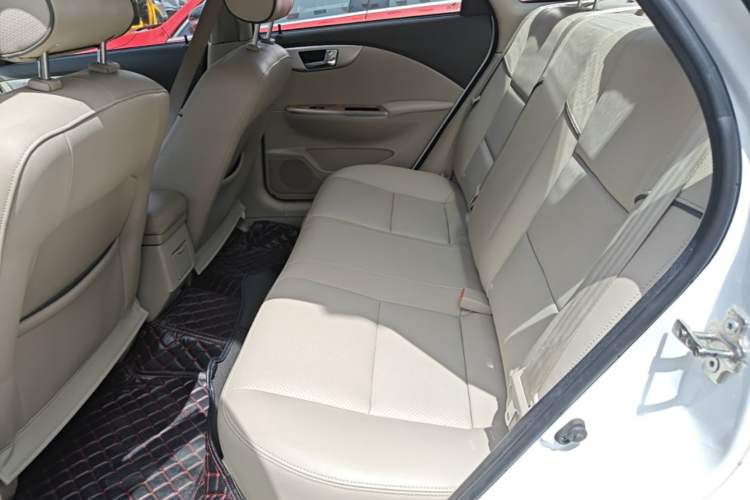 Used Buick Excelle 2015 1.5L Automatic Luxury Edition Left Rear Seat