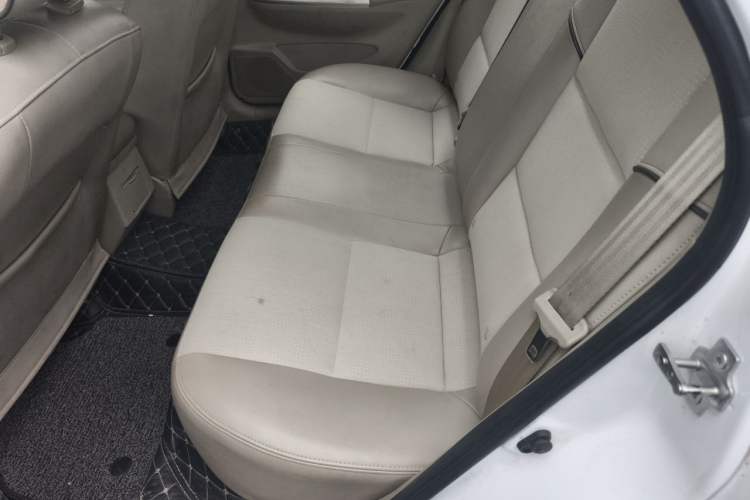 Used Buick Excelle 2015 1.5L Automatic Classic Model Left Rear Seat
