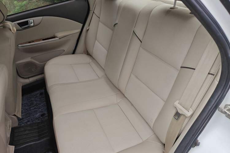 Used Buick Excelle 2015 1.5L Automatic Classic Model Left Rear Seat