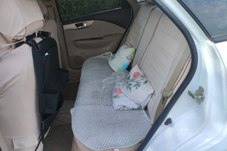 Used Buick Excelle 2015 1.5L Automatic Classic Model Left Rear Seat