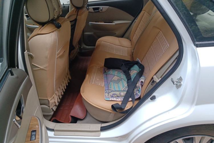 Used Buick Excelle 2015 1.5L Automatic Classic Model Left Rear Seat