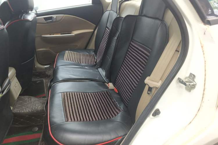 Used Buick Excelle 2015 1.5L Automatic Classic Model Left Rear Seat