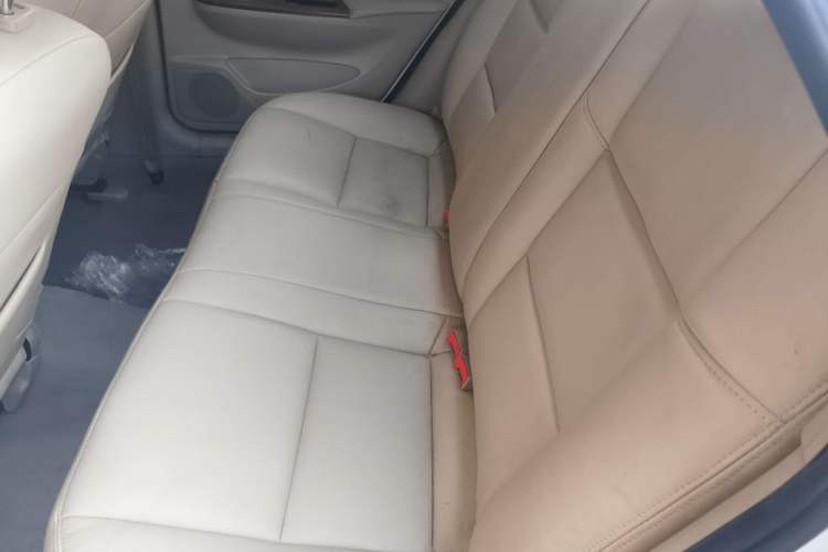 Used Buick Excelle 2015 1.5L Automatic Classic Model Left Rear Seat