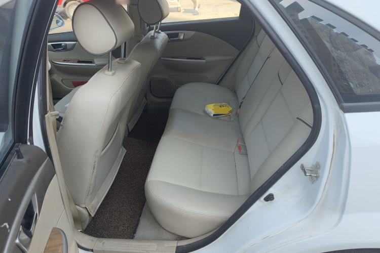 Used Buick Excelle 2015 1.5L Automatic Classic Model Left Rear Seat