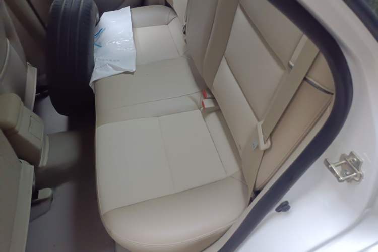 Used Buick Excelle 2015 1.5L Automatic Classic Model Left Rear Seat