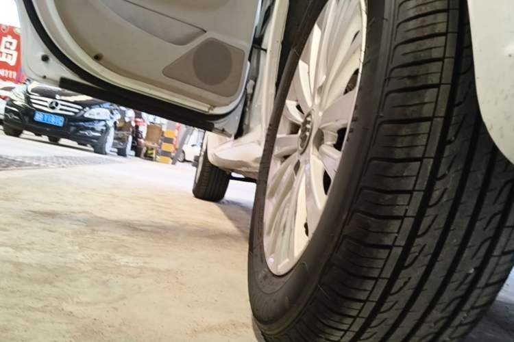 Used Buick Excelle 2015 1.5L Automatic Classic Model Left Side Sill
