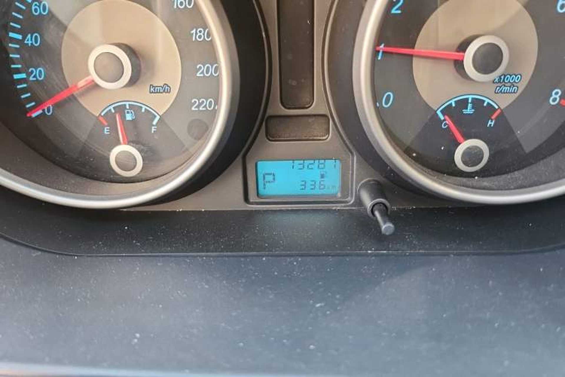 Used Buick Excelle 2015 1.5L Automatic Classic Model Odometer Close Up
