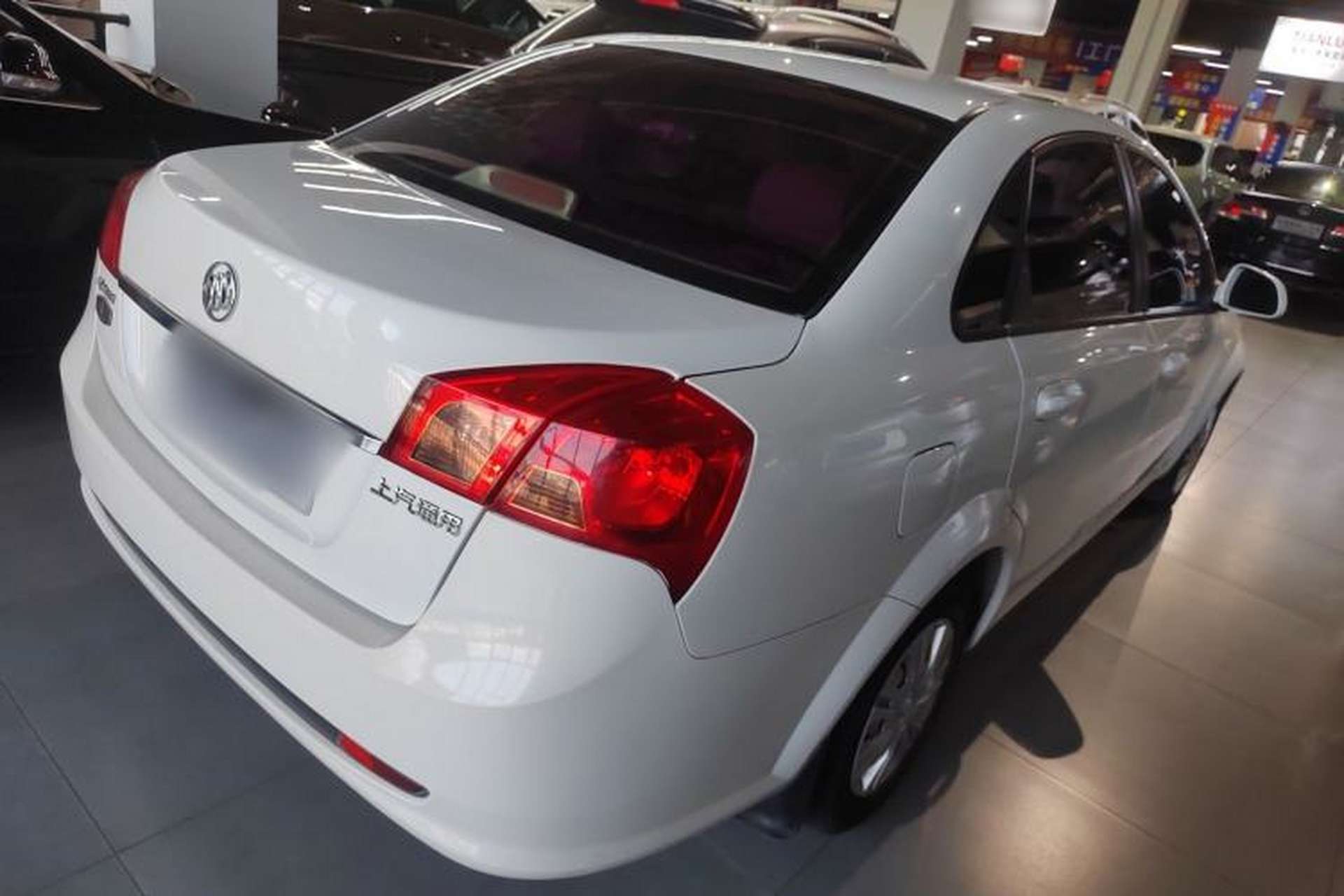 Used Buick Excelle 2015 1.5L Automatic Classic Model Rear Right 45 Deg