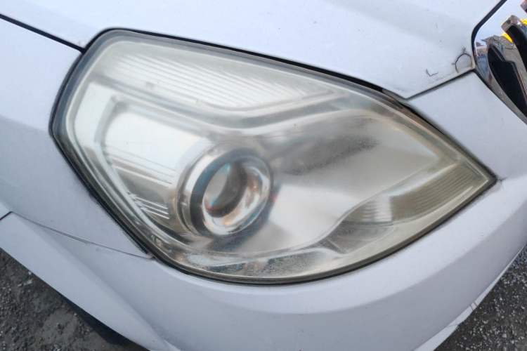Used Buick Excelle 2015 1.5L Manual Luxury Model Right Front Headlight