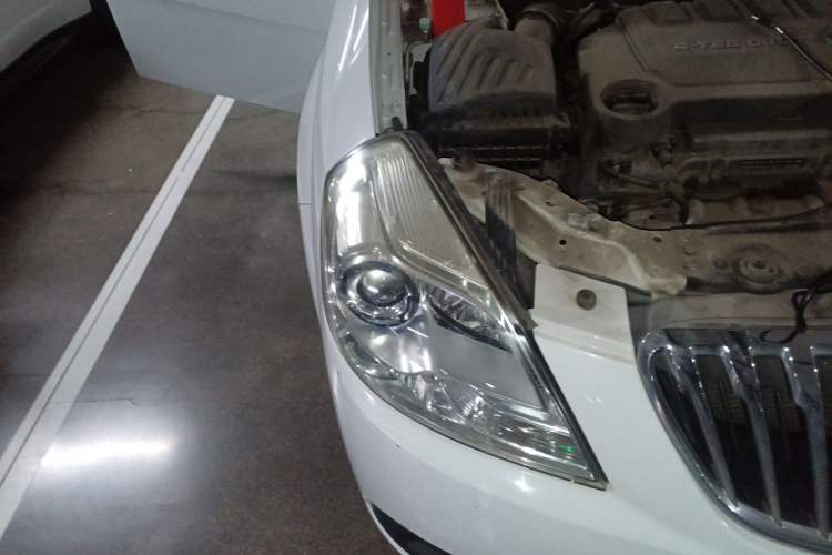 Used Buick Excelle 2015 1.5L Automatic Classic Model Right Front Headlight
