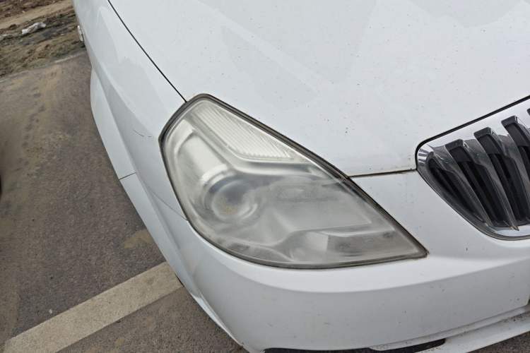 Used Buick Excelle 2015 1.5L Manual Classic Trim Right Front Headlight