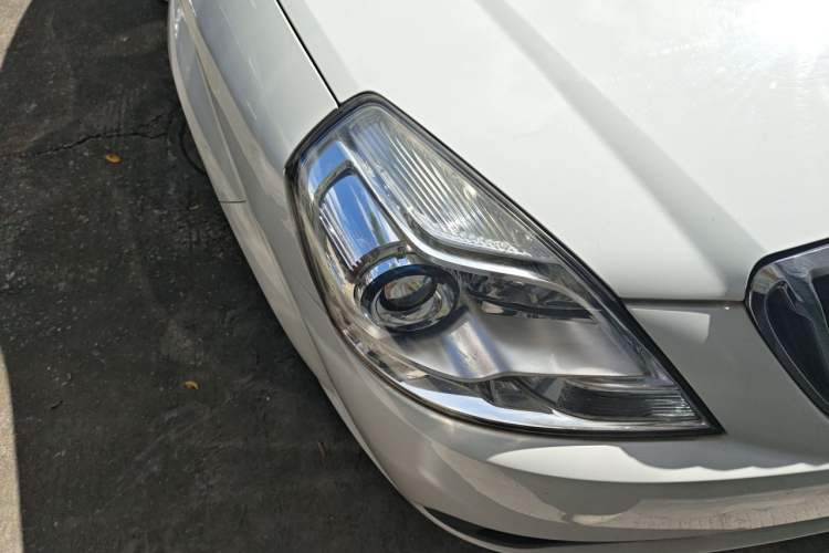 Used Buick Excelle 2015 1.5L Automatic Classic Model Right Front Headlight