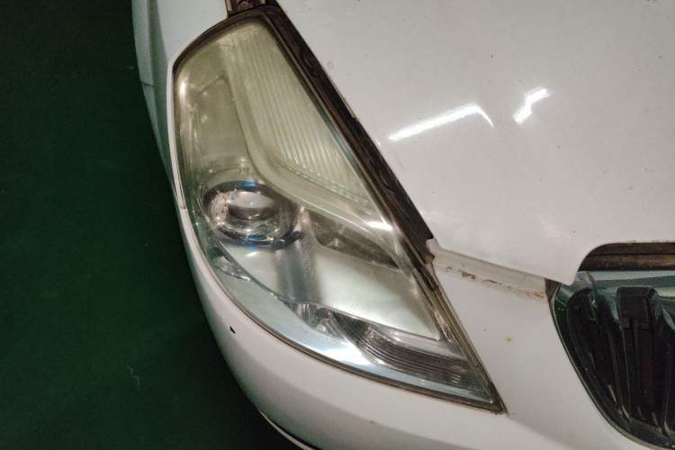 Used Buick Excelle 2015 1.5L Manual Classic Trim Right Front Headlight