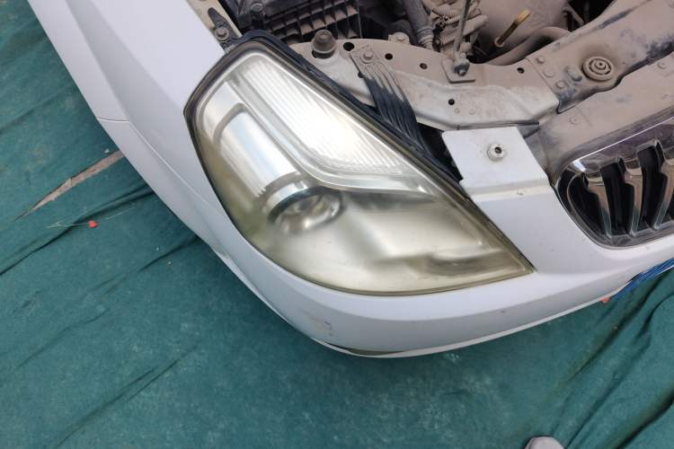 Used Buick Excelle 2015 1.5L Manual Classic Trim Right Front Headlight