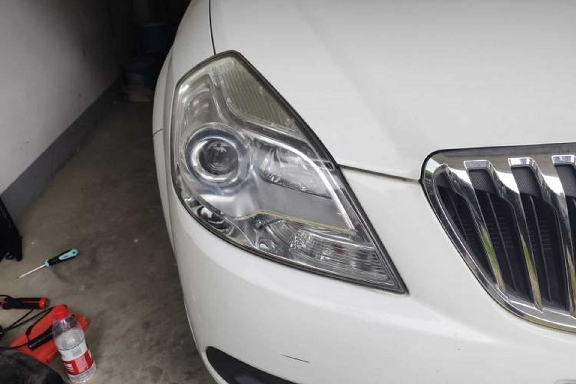 Used Buick Excelle 2015 1.5L Automatic Classic Model Right Front Headlight