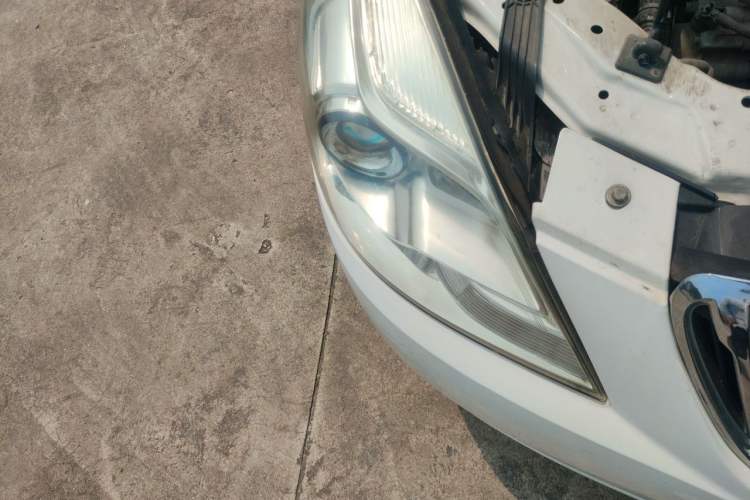 Used Buick Excelle 2015 1.5L Automatic Classic Model Right Front Headlight
