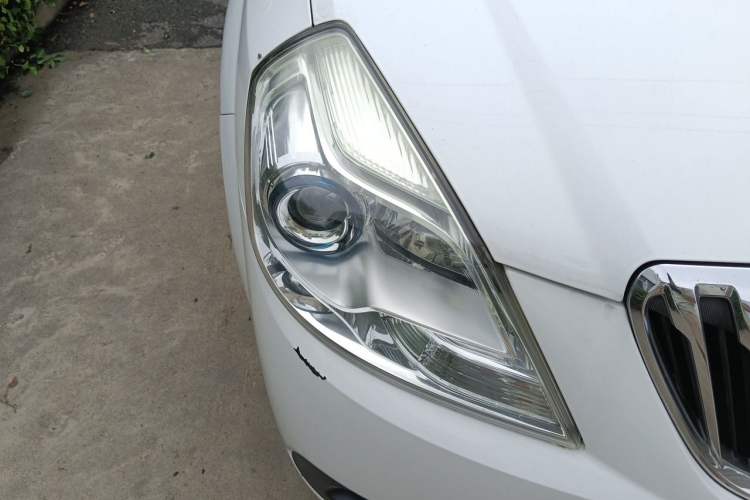 Used Buick Excelle 2015 1.5L Automatic Classic Model Right Front Headlight
