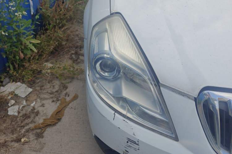 Used Buick Excelle 2015 1.5L Manual Luxury Model Right Front Headlight