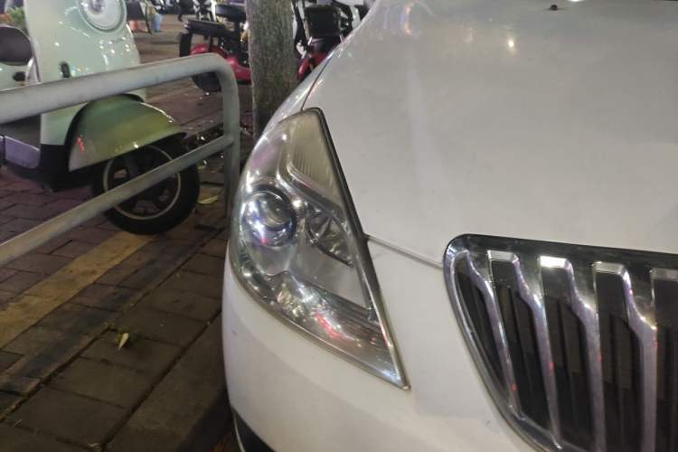 Used Buick Excelle 2015 1.5L Automatic Classic Model Right Front Headlight