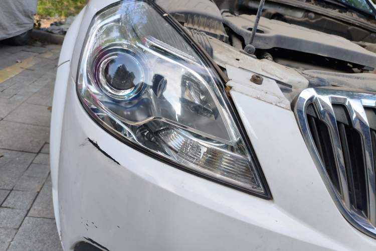 Used Buick Excelle 2015 1.5L Manual Classic Trim Right Front Headlight