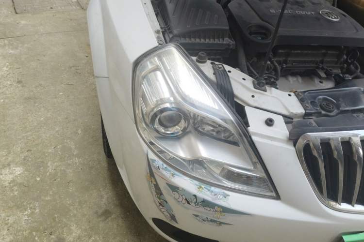 Used Buick Excelle 2015 1.5L Automatic Luxury Edition Right Front Headlight