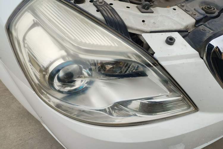 Used Buick Excelle 2015 1.5L Manual Classic Trim Right Front Headlight