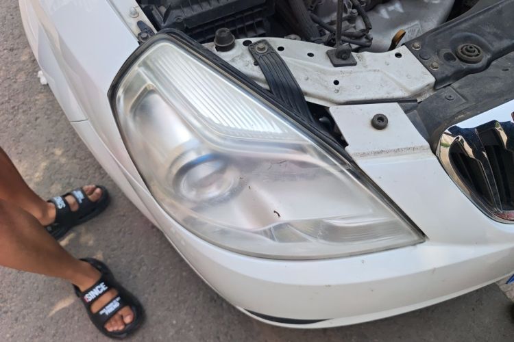 Used Buick Excelle 2015 1.5L Automatic Classic Model Right Front Headlight