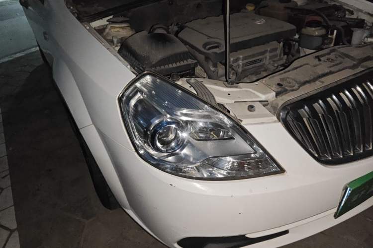 Used Buick Excelle 2015 1.5L Manual Luxury Model Right Front Headlight