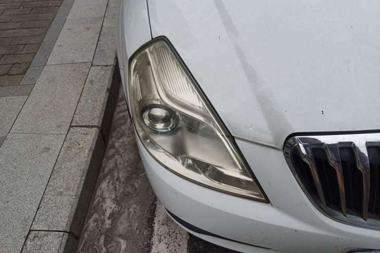 Used Buick Excelle 2015 1.5L Automatic Classic Model Right Front Headlight