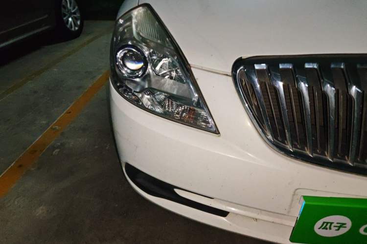 Used Buick Excelle 2015 1.5L Manual Classic Trim Right Front Headlight
