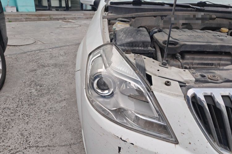 Used Buick Excelle 2015 1.5L Manual Classic Trim Right Front Headlight