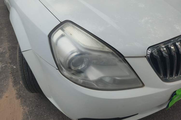 Used Buick Excelle 2015 1.5L Automatic Classic Model Right Front Headlight