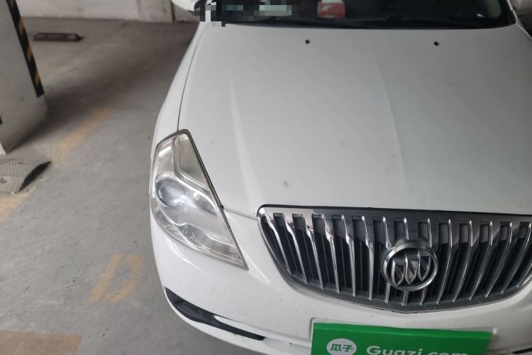 Used Buick Excelle 2015 1.5L Manual Classic Trim Right Front Headlight